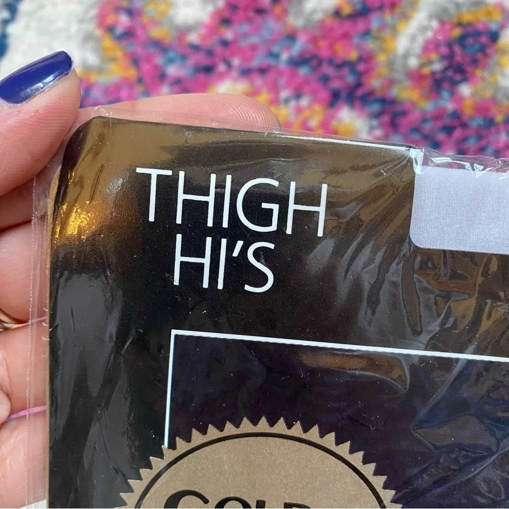NWT Vintage 80s Gold Medal White Thigh HI’s Stockings